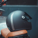 biltwell-gringo-s-matt-schwarz-ece-dot-titan-cafe-racer-edition-flat-visier-mirror-chrom-TITAN-Edition-Custom-Helmet-Design